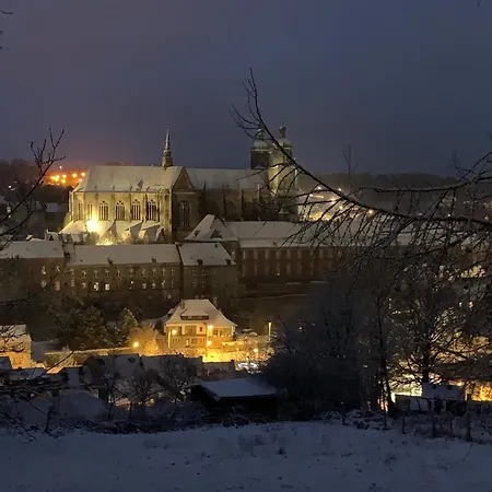 La St Hubsphair Роскошный шатер