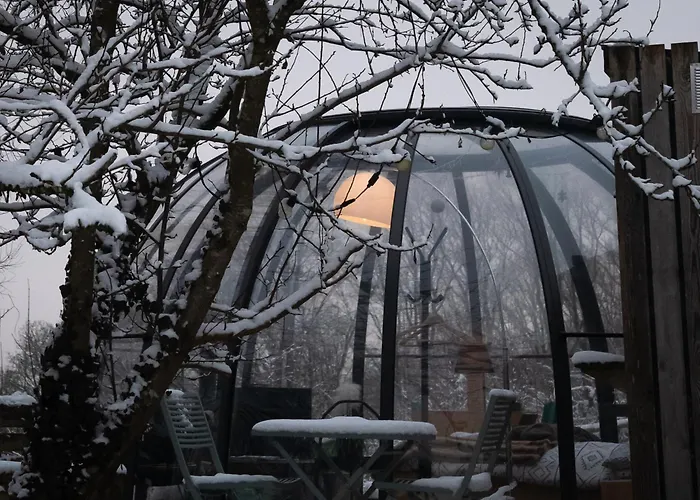 La St Hubsphair Campismo de Luxo Saint-Hubert